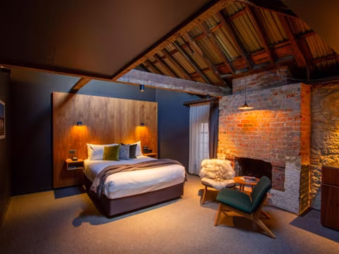 Bower room, Wharfstone Hotel
